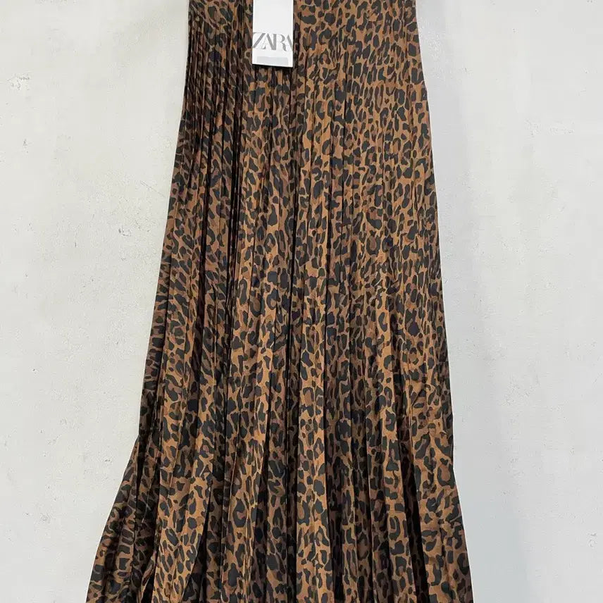 [BUNJANG] ZARA Leopard Print Pleated Maxi Skirt / 택59000원특가새)ZARA 자라 호피무늬플리츠 롱 스커트.레오파드.맥시