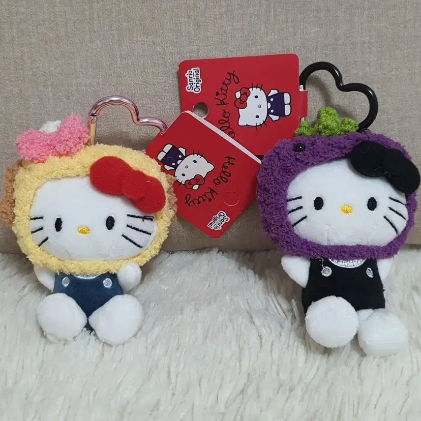 [BUNJANG] Hello Kitty Fruit Costume Keyring Set (2 Types) / 헬로키티 과일 코스튬 키링 2종 세트