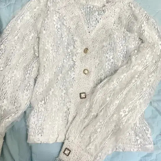 [BUNJANG] White Lace Blouse / 화이트 레이스 블라우스 새옷
