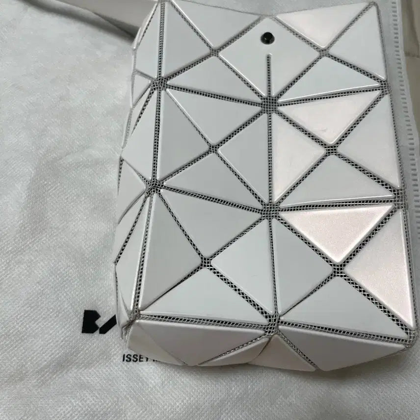 [BUNJANG] Issey Miyake BaoBao White Mini Bag / 바오바오 이세이미야케 화이트 미니백