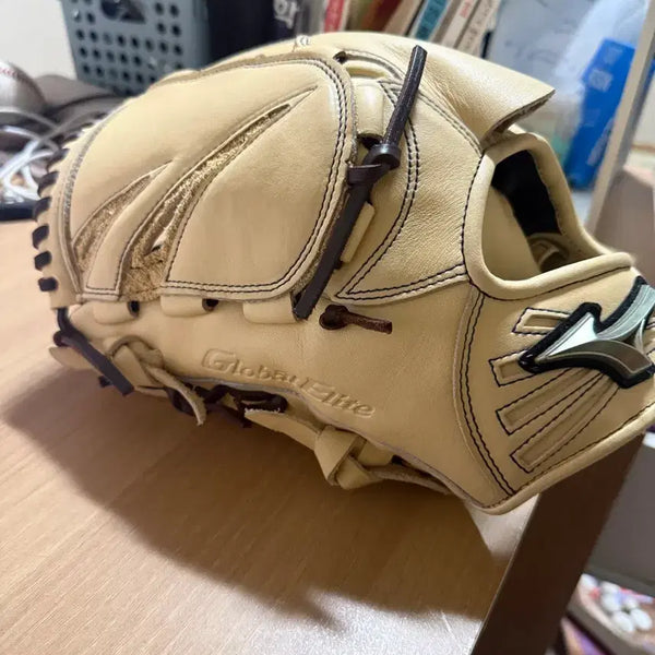 [BUNJANG] Left-Hand Throw Pitcher's Glove / 좌투 투수 글러브