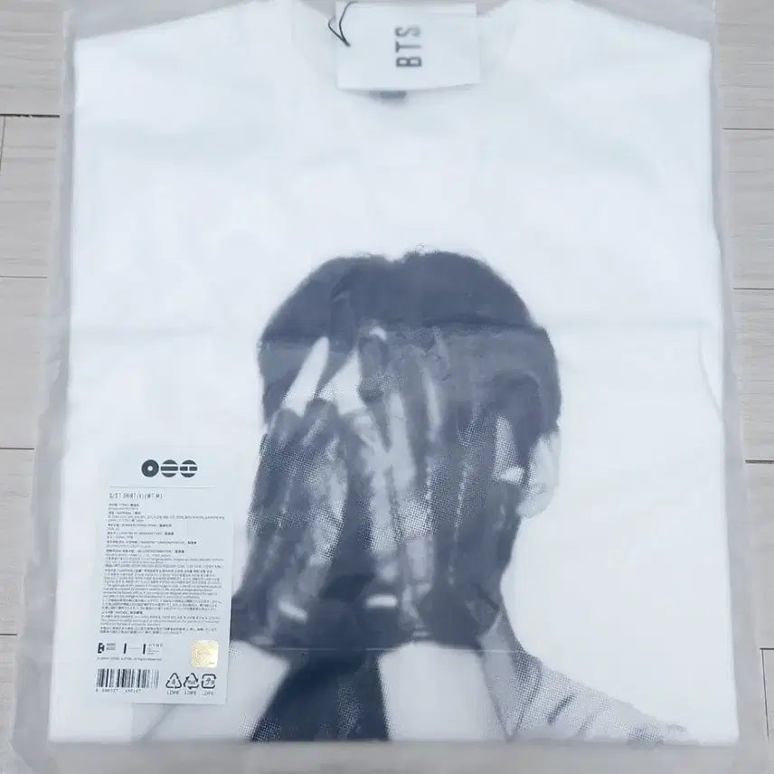 [BUNJANG] BTS V Arirang T-Shirt M Size / BTS V 아리랑 반팔티셔츠 bts 태형 티셔츠 M 사이즈