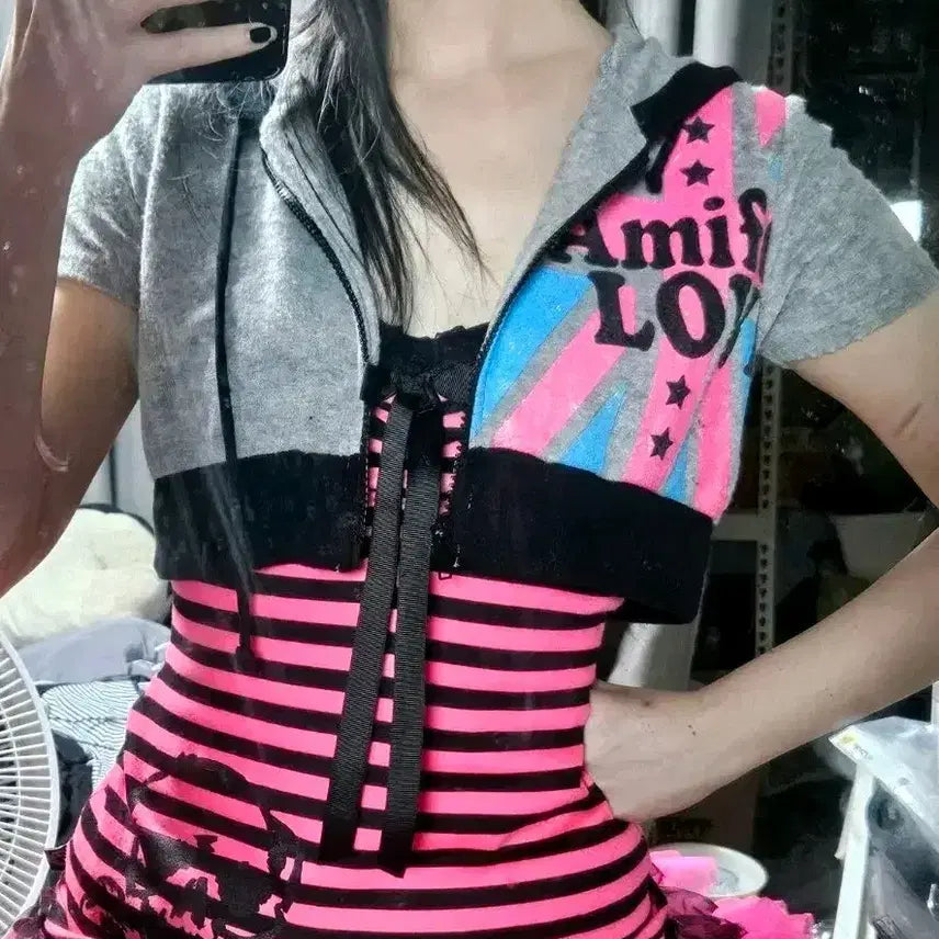 [BUNJANG] NICHEE SSIN KIDZ Pop Gyaru Decorate Crop Half Sleeve Hoodie Zip-up / nichee 씬키드 팝갸루 데코라 크롭 반팔 후드집업