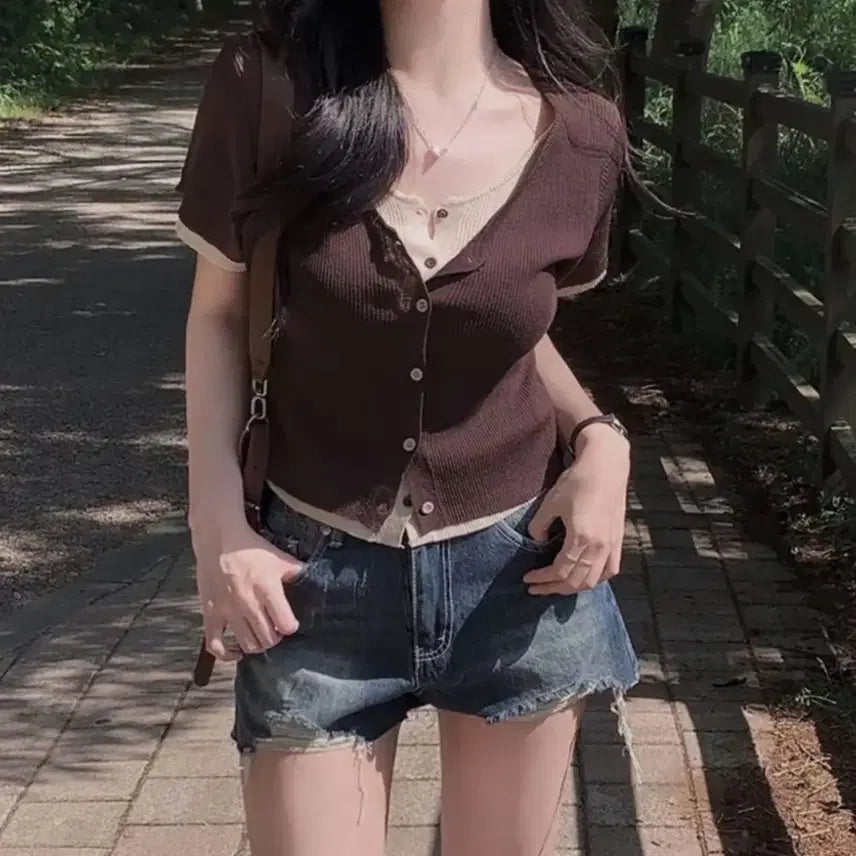 [BUNJANG] ONYOURLEE Viscose Knit Cardigan & Baron Vintage Denim Shorts / 온유어리 비스코스 니트 가디건,  바론 빈티지 데님 숏팬츠