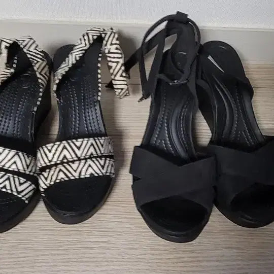 [BUNJANG] Crocs Black Wedge Heel Sandals (W5, W6) / 크록스 블랙 웨지힐 샌들  w5 w6 2종