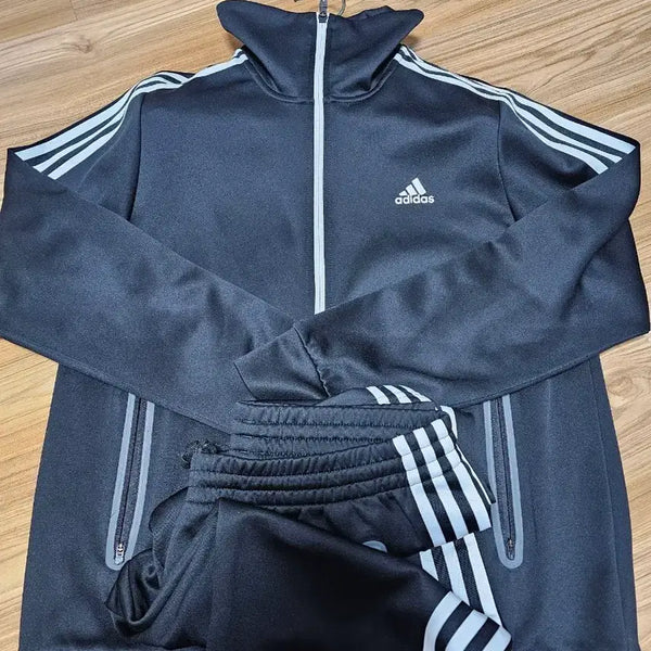[BUNJANG] Adidas Sports Training Set Size 110 / 아디다스 스포츠 트레이닝 세트 110사이즈