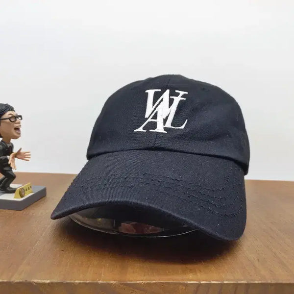 [BUNJANG] WOOALONG Signature Logo Ball Cap Black / 우알롱 시그니처 WOOALONG 로고 볼캡 블랙