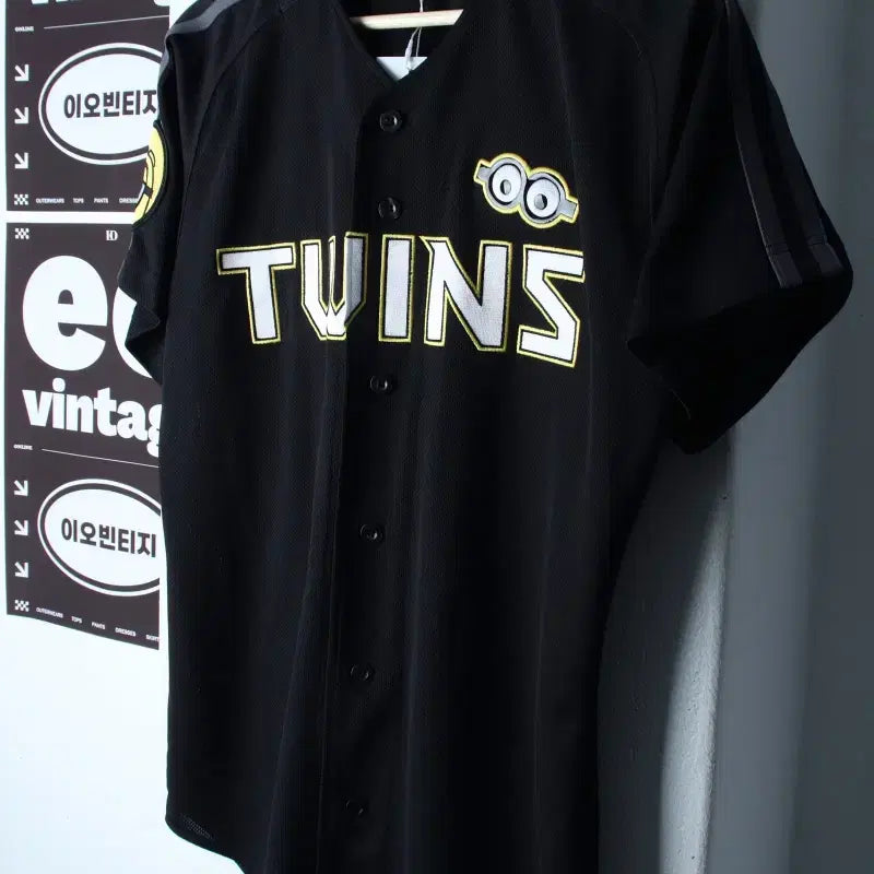 [BUNJANG] LG Twins Minions Collaboration Limited Edition Short Sleeve T-Shirt / (M) 엘지 트윈스 반팔 티셔츠 미니언즈 협업 한정판 노마킹-H34582