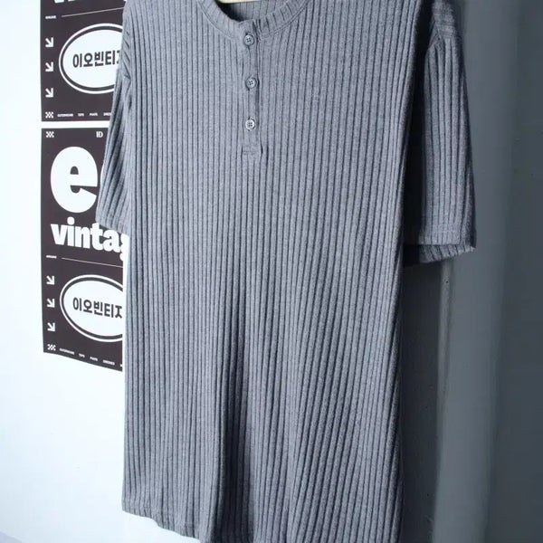 [BUNJANG] Drawfit Short-Sleeve Knit Henley T-Shirt Grey (L-XL) / (L-XL) 드로우핏 반팔 티셔츠 니트 헨리넥 그레이 놈코어-H34585