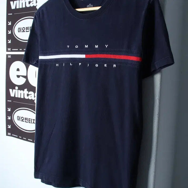 [BUNJANG] Tommy Hilfiger Big Logo T-Shirt Navy / (S) 타미힐피거 반팔 티셔츠 빅로고 네이비 에이징 잘익음-H34596