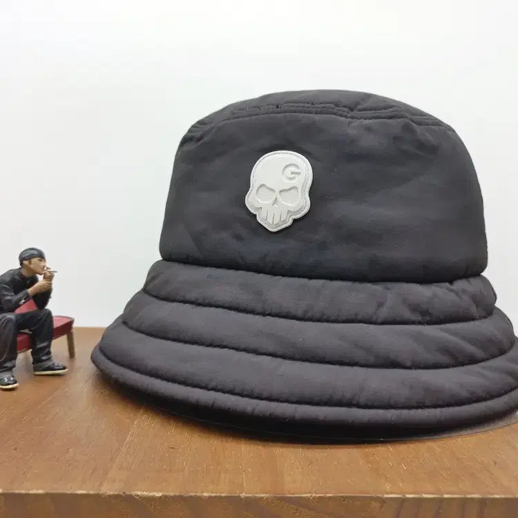 [BUNJANG] Monster G Skull Patch Quilted Padded Bucket Hat Black / 몬스터지 스컬 패치 퀼팅 패딩 버킷햇 블랙