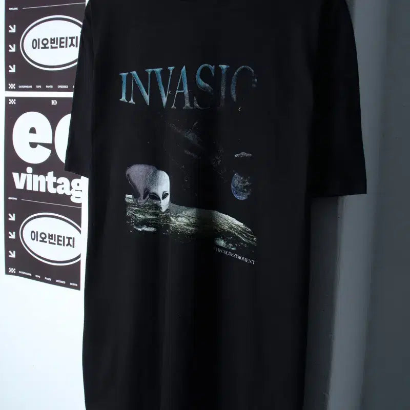 [BUNJANG] The Coldest Moment Alien Black T-Shirt (L-XL) / (L-XL) 더콜디스모먼트 반팔 티셔츠 에일리언 블랙 스트릿-H34613