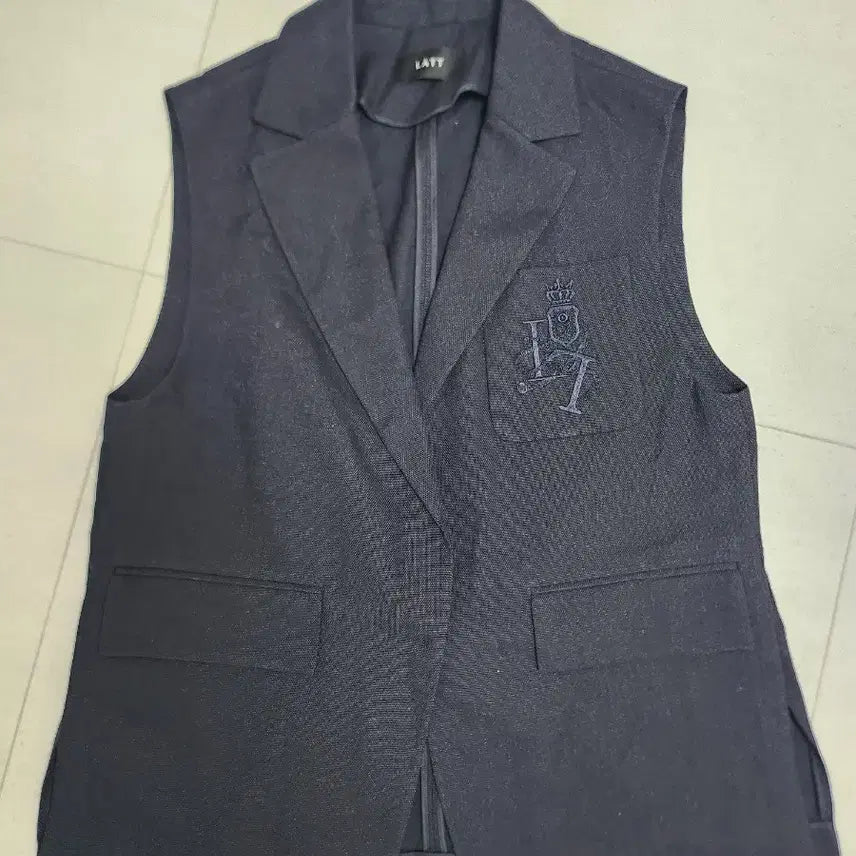 [BUNJANG] LATT Sleeveless Jacket Navy / LATT 민소매 자켓 네이비66.77
