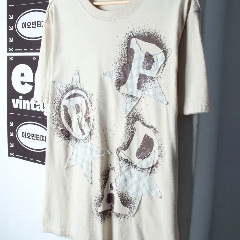 [BUNJANG] Frenda Check Patch Half Sleeve T-Shirt Beige / (M-XL) 프렌다 반팔 티셔츠 체크패치 베이지 키치-H34614