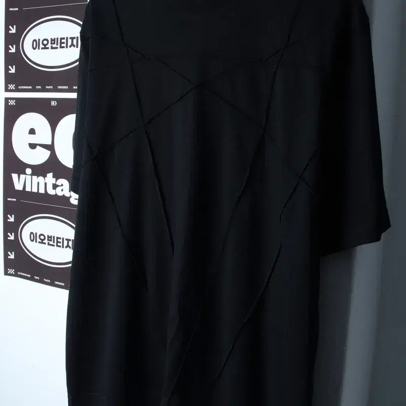 [BUNJANG] 8seconds Cut-Out Detail Short Sleeve T-Shirt Black / (M-L) 에잇세컨즈 반팔 티셔츠 절개 디테일 블랙 스트릿-H34618