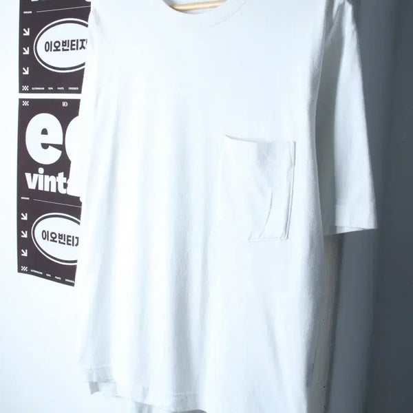 [BUNJANG] Uniqlo U Line Half Sleeve Pocket T-Shirt White / (M-L) 유니클로 반팔 티셔츠 U라인 포켓 무지 화이트-H34619