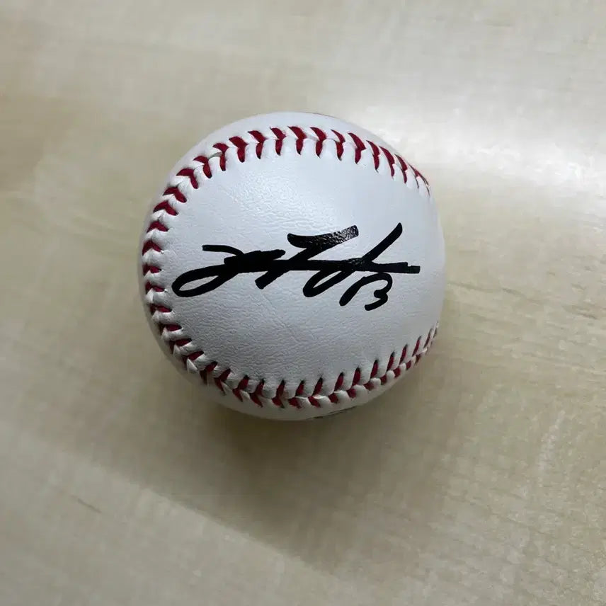 [BUNJANG] Doosan Bears Lee Yoo-chan Autographed Baseball / 두산베어스 이유찬 싸인볼