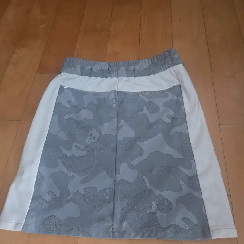 [BUNJANG] Mark &ロナ Golf Skirt Camouflage Size 2 / 마크앤로나 골프 스커트 카모플라쥬 2