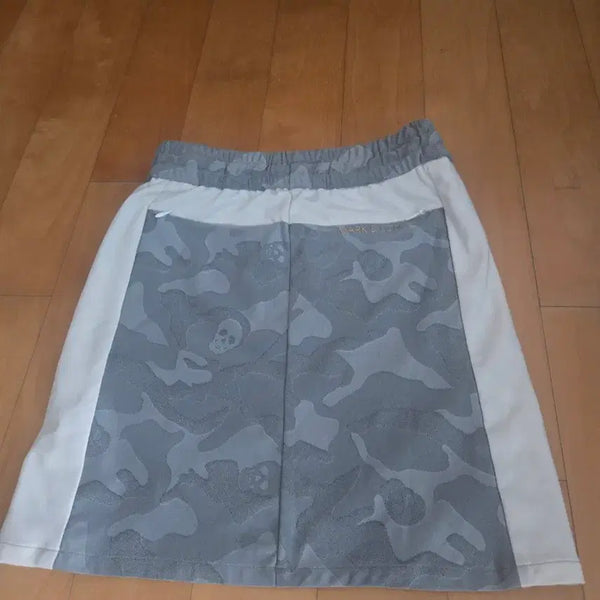 [BUNJANG] Mark &ロナ Golf Skirt Camouflage Size 2 / 마크앤로나 골프 스커트 카모플라쥬 2