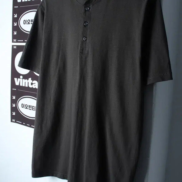 [BUNJANG] Giordano Men's Half Sleeve Henley T-Shirt Khaki / (L-XL) 지오다노 반팔 티셔츠 헨리넥 카키 무지 놈코어-H34625