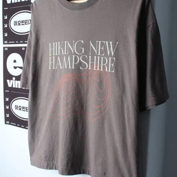 [BUNJANG] Wild Things Graphic Semi-Crop T-Shirt Brown / (L) 와일드띵스 반팔 티셔츠 그래픽 세미크롭 브라운-H34643