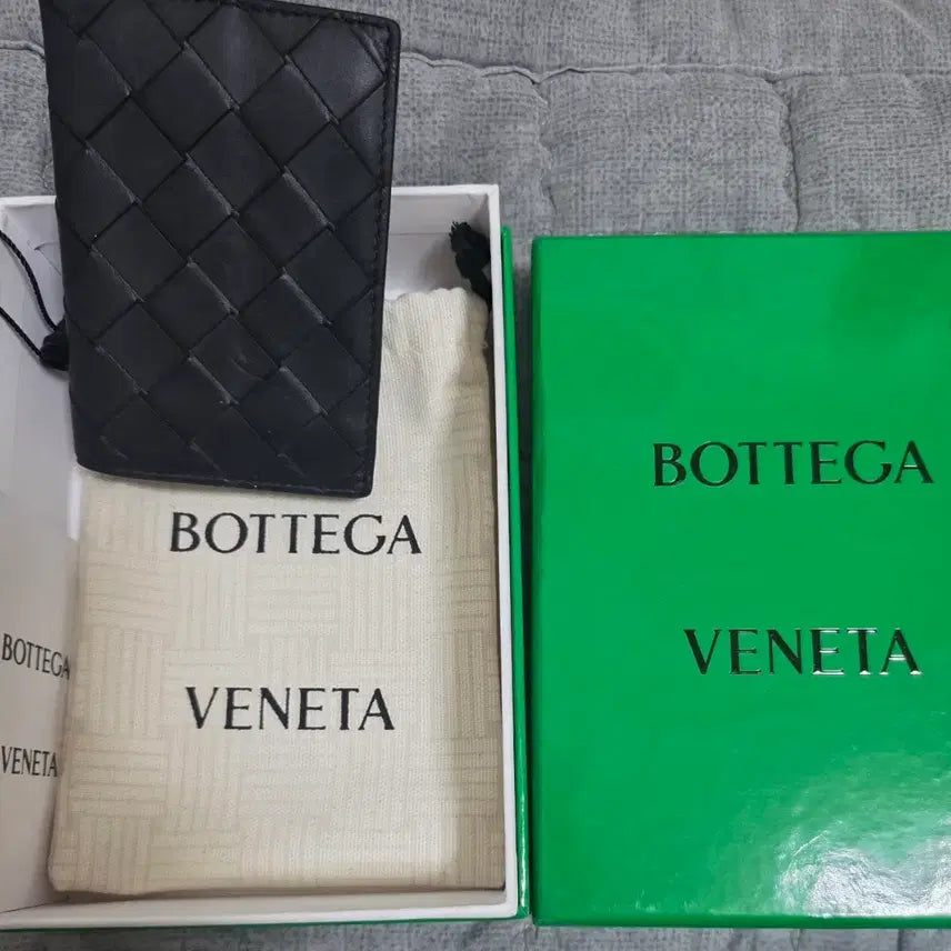 [BUNJANG] Bottega Veneta Flap Card Holder Black / 보테가베네타 카드지갑 블랙
