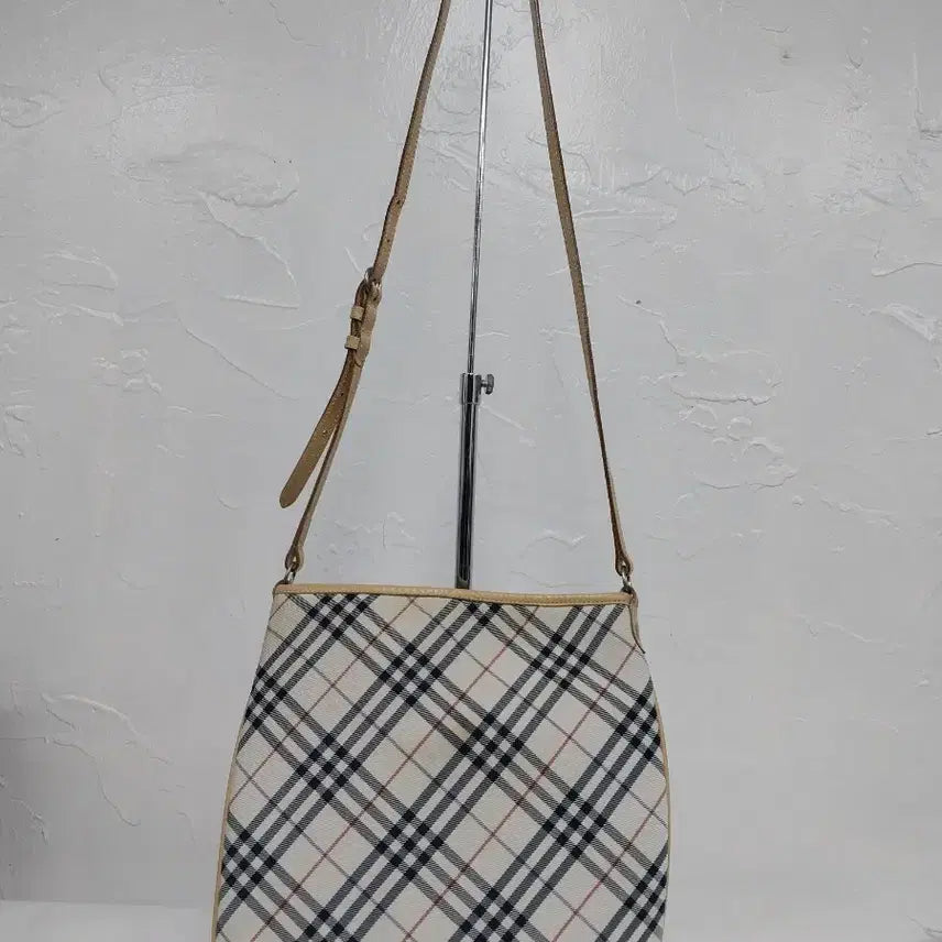 [BUNJANG] Burberry Check Shoulder Bag Beige / 버버리 체크 숄더백 베이지