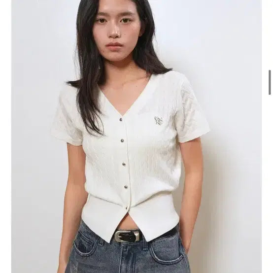 [BUNJANG] GENERAL IDEA Cable Knit Short Sleeve Cardigan White / GENERAL IDEA 케이블 반팔 가디건 화이트