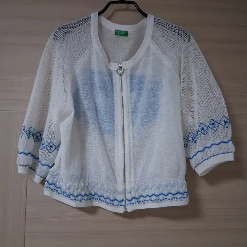 [BUNJANG] Benetton Embroidered Cardigan White Blue / 베네통 가디건 화이트 블루 자수