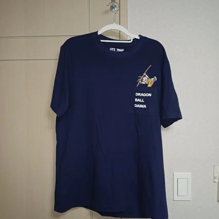 [BUNJANG] Uniqlo Dragon Ball Daima Collaboration T-Shirt (L, Navy) / 유니클로 드래곤볼 반팔티 L