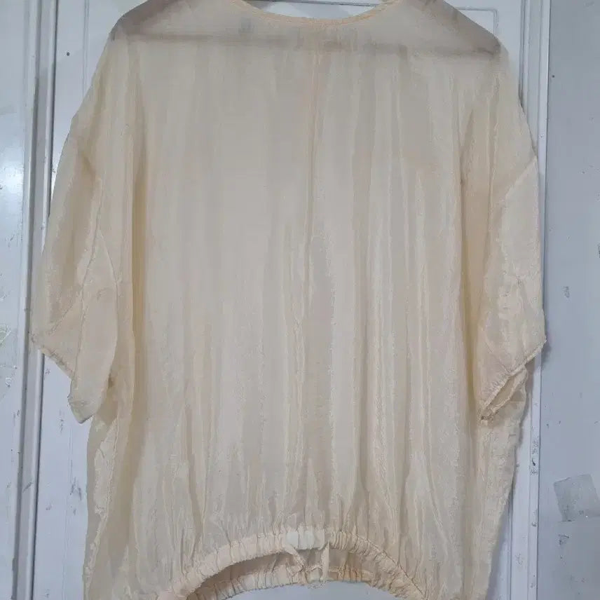 [BUNJANG] Elegant Summer Silk-like Blouse / 여름 시원한 고급스러운 디자인이쁜. 실크같은 블라우스