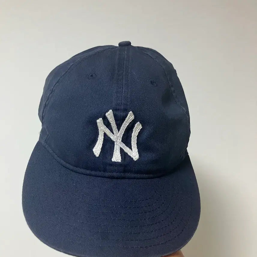 [BUNJANG] thisisneverthat New Era New York Yankees 9FIFTY Strapback Cap Navy / 디스이즈네버댓 뉴에라 뉴욕양키스 9fifty 스트랩캡 6패널캡 네이비