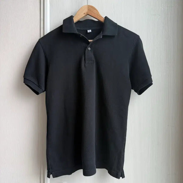 [BUNJANG] Uniqlo Black Short Sleeve Polo Shirt - Size M / 유니클로 블랙 반팔 카라티 M