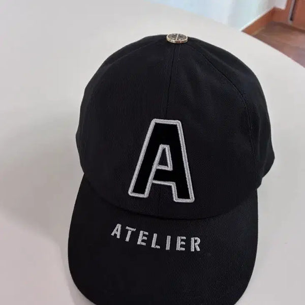 [BUNJANG] Lucky Chouette A Logo Ball Cap / 럭키슈에뜨 A 로고 모자