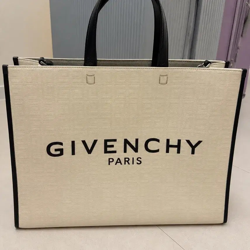 [BUNJANG] Givenchy Canvas Tote Bag M / 지방시 캔버스 토트백 M