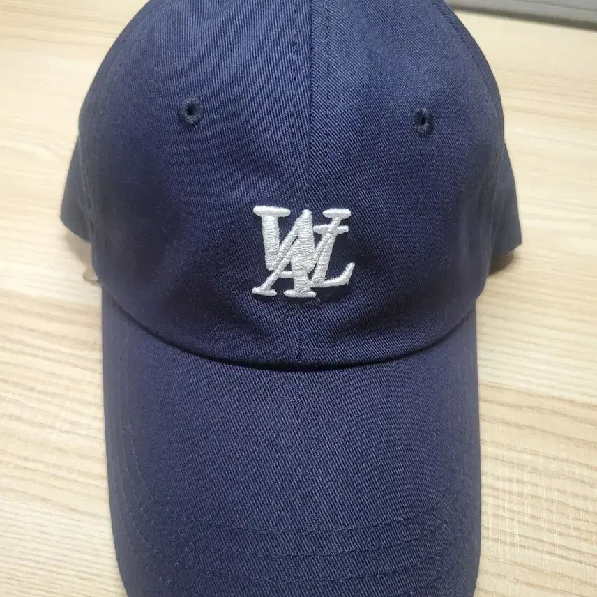 [BUNJANG] Wooralong Small Logo Cotton Ball Cap Navy / 새상품급 바로쓰면O) 우알롱 큰로고X 스몰로고 볼캡 네이비 프리조절s