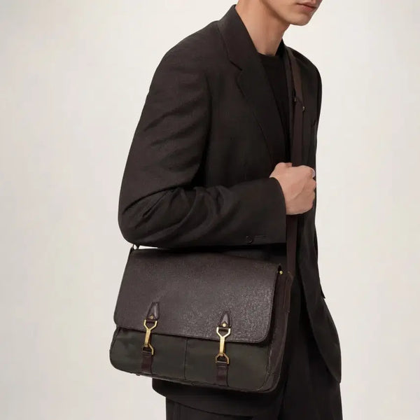 [BUNJANG] Louis Vuitton Taiga Dersou Messenger Crossbody Bag / [정품] 루이비통 타이가 데르소 메신저백 크로스백 / 노트북 수납 가능