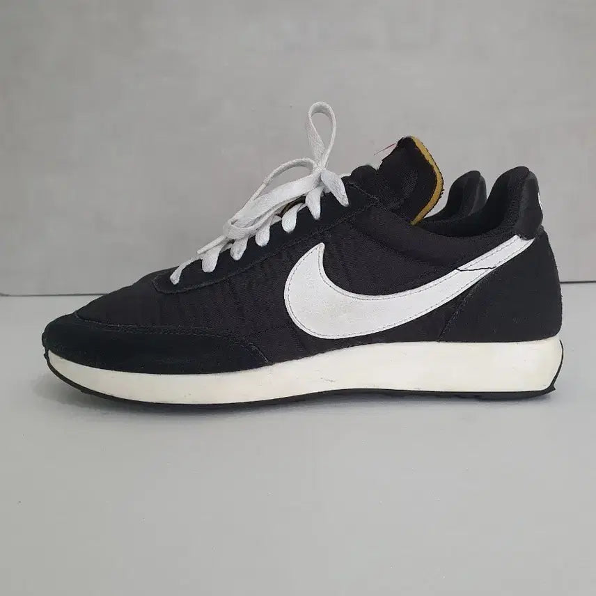 [BUNJANG] Nike Air Tailwind 79 Black White Sneakers (Size 275) / 나이키 에어 테일윈드 79 블랙 화이트 (275)