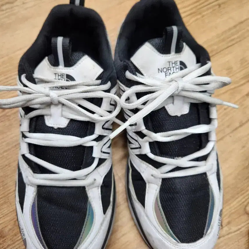 [BUNJANG] The North Face Sneakers Black White / 노스페이스 운동화 블랙 화이트