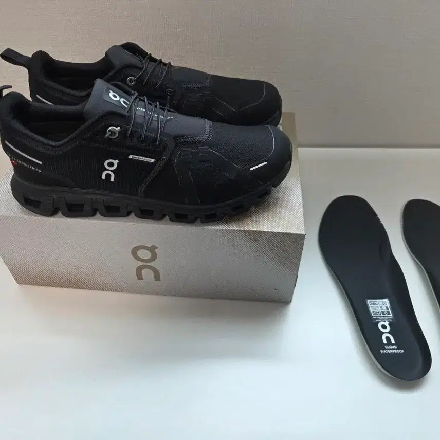 [BUNJANG] On Running Cloud 6 Waterproof Sneakers (260mm) / [260] 온러닝 클라우드 6 WP 워터푸르프