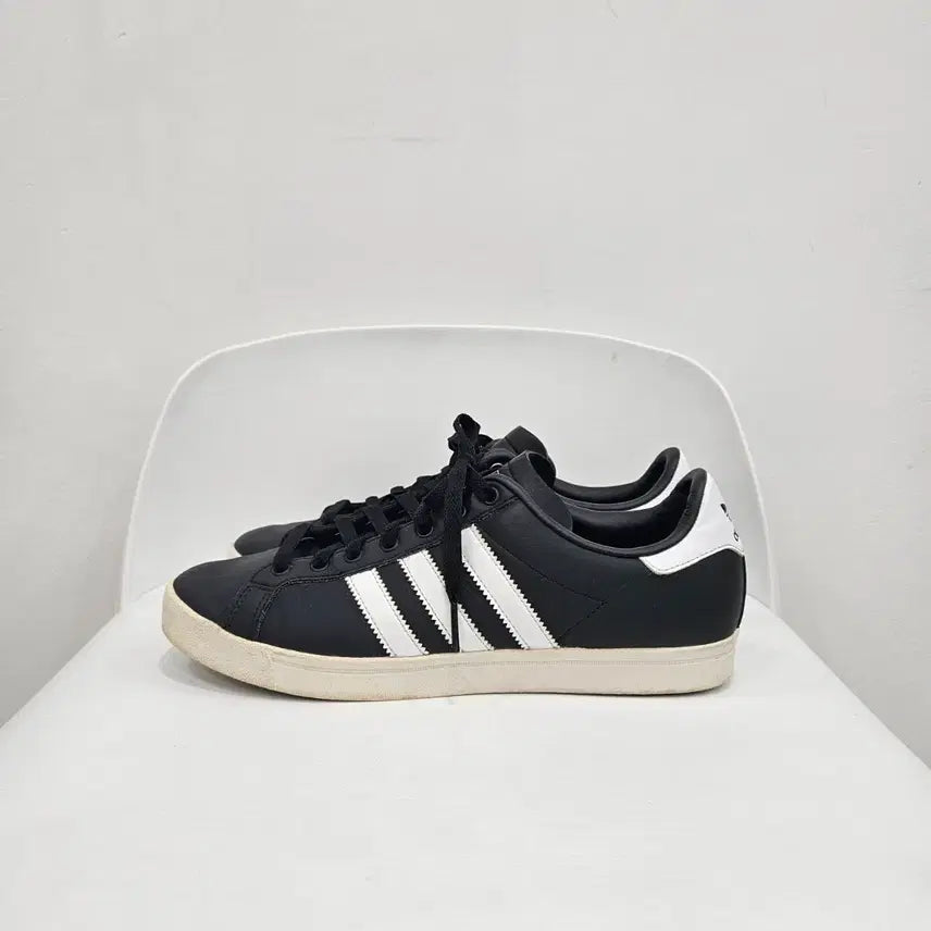 [BUNJANG] Adidas Coast Star Sneakers Black White 260mm / 아디다스 코스트 스타 260