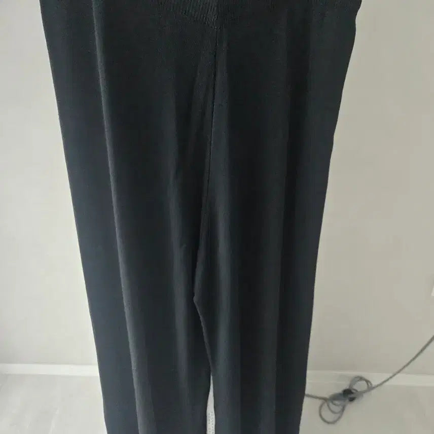 [BUNJANG] Black Cubic Knit Shorts / 블랙 큐빅니트 바지
