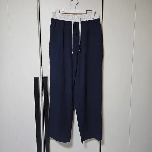 [BUNJANG] Hane Seersucker Banding Easy Pants Navy / [새상품] 하네 시어서커 밴딩 이지 팬츠 네이비(정가11만)