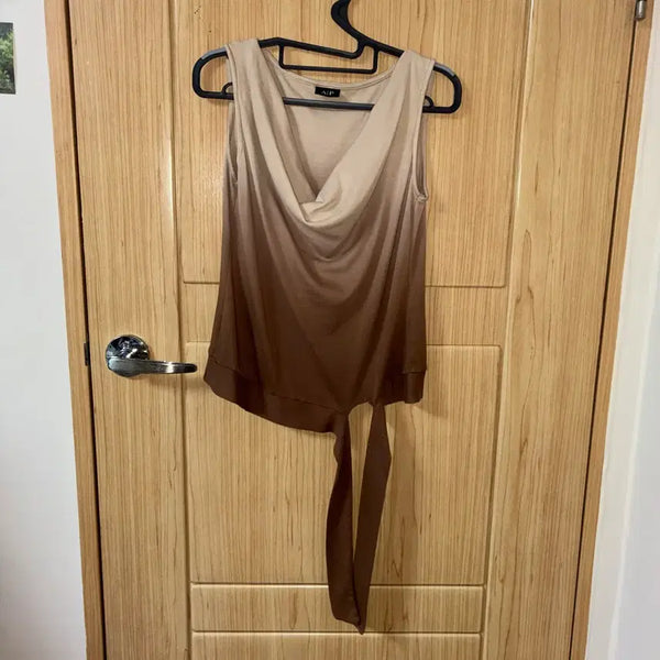[BUNJANG] Sleeveless T-Shirt with Gradient Design and Belt Detail / Sale 4