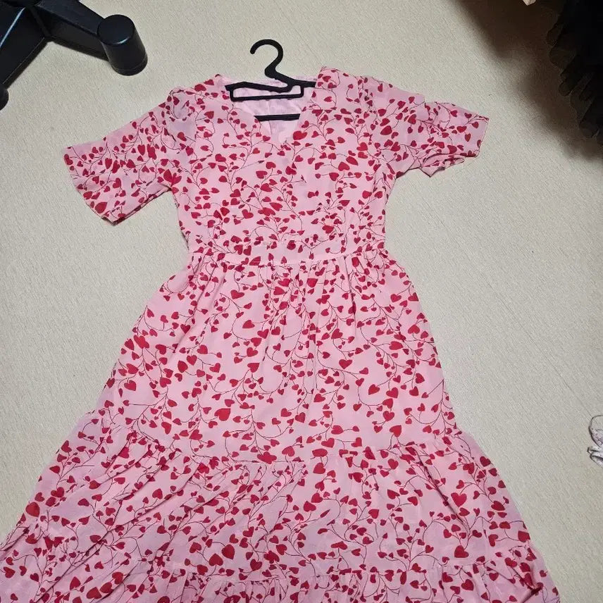 [BUNJANG] Pink Heart Pattern Ruffle Mini Dress / 핑크 하트 패턴 프릴 원피스