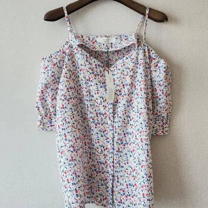 [BUNJANG] Premium Floral Off-Shoulder Blouse (New & Unsealed) / 미개봉 새거 고급 플로럴 오프숄더 블라우스