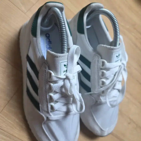 [BUNJANG] Adidas Original Sneakers White/Green 240 / 아디다스 240오리지널 운동화 화이트/그린