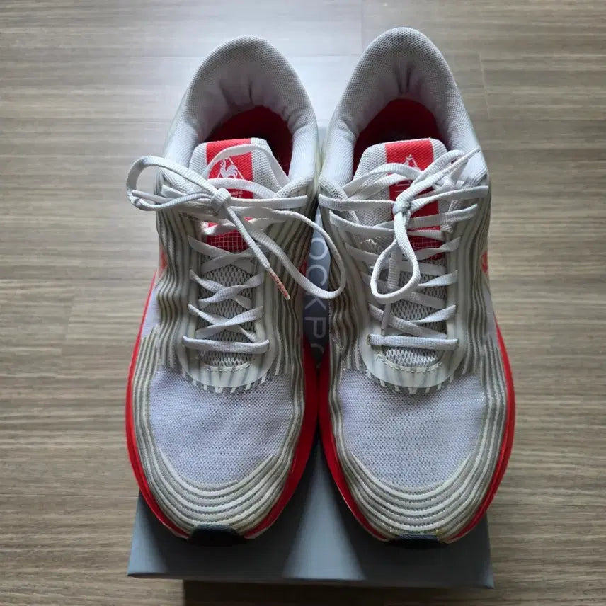 [BUNJANG] Le Coq Sportif Air Lock Running Shoes (275mm) / 르꼬끄 스포르티브 에어락 운동화 275mm