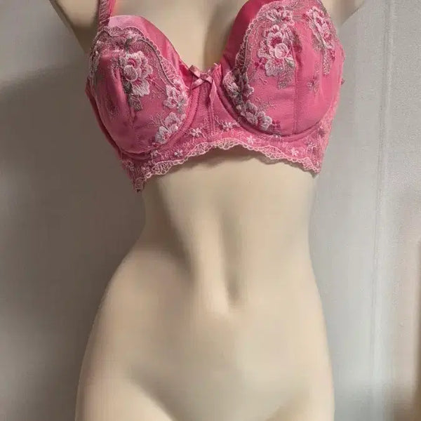 [BUNJANG] Omotte Embroidered Bra 95B / 여성 속옷 핑크색 자수 브라 오모떼 95B