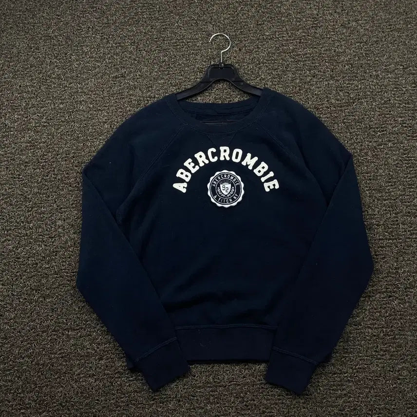 [BUNJANG] Abercrombie & Fitch Y2K Black Sweatshirt / 아베크롬비 y2k 와투케 블랙 맨투맨